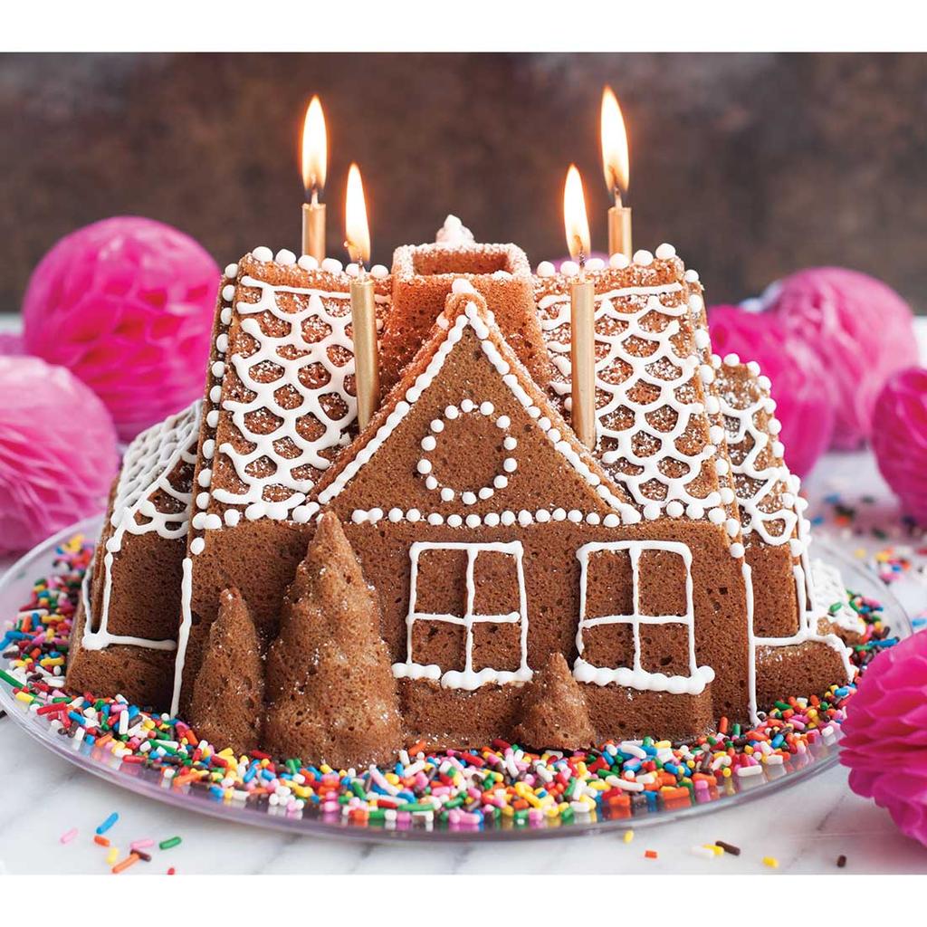 Cracker Barrel Nordic Ware Gingerbread House Bundt Pan