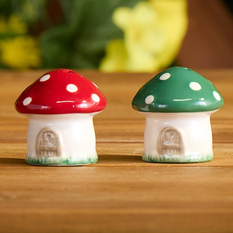 Cracker Barrel Mushroom House Mini Pepper Shaker