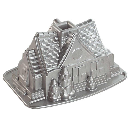 Cracker Barrel Nordic Ware Gingerbread House Bundt Pan