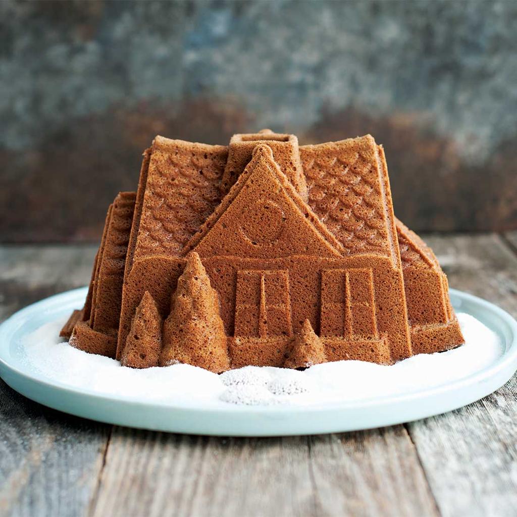 Cracker Barrel Nordic Ware Gingerbread House Bundt Pan