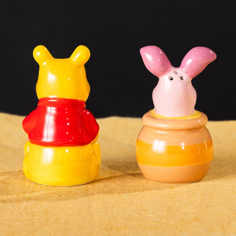 Cracker Barrel Winnie the Pooh Salt and Pepper Set