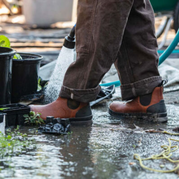 Muck Boot Company Men's Chore Farm Leather Chelsea Boot